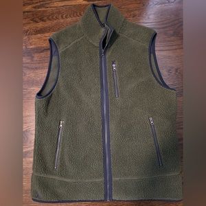 Untuckit Medium Green Vest